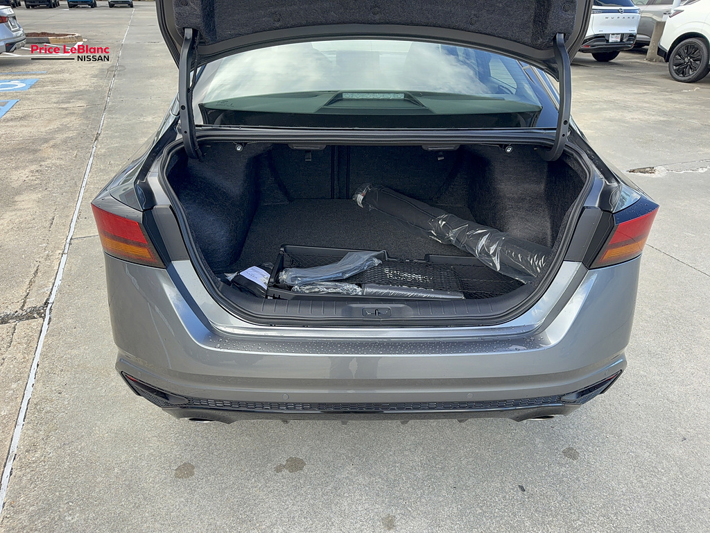 2026 Nissan Altima photo 15 of 22