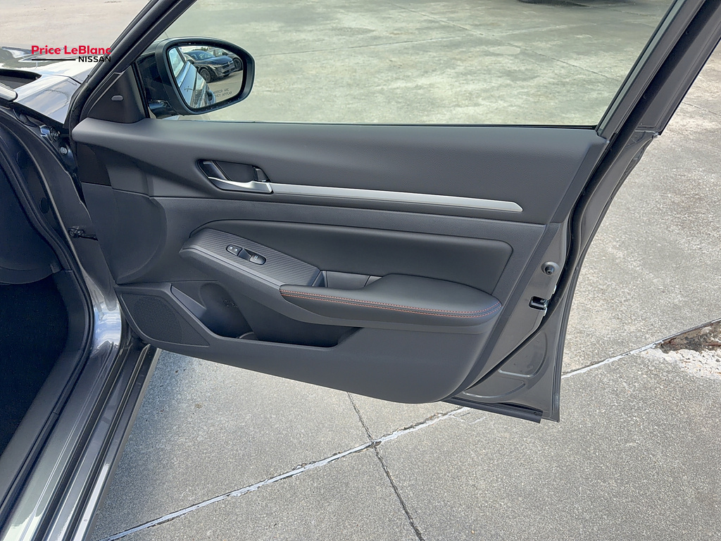 2026 Nissan Altima photo 11 of 22