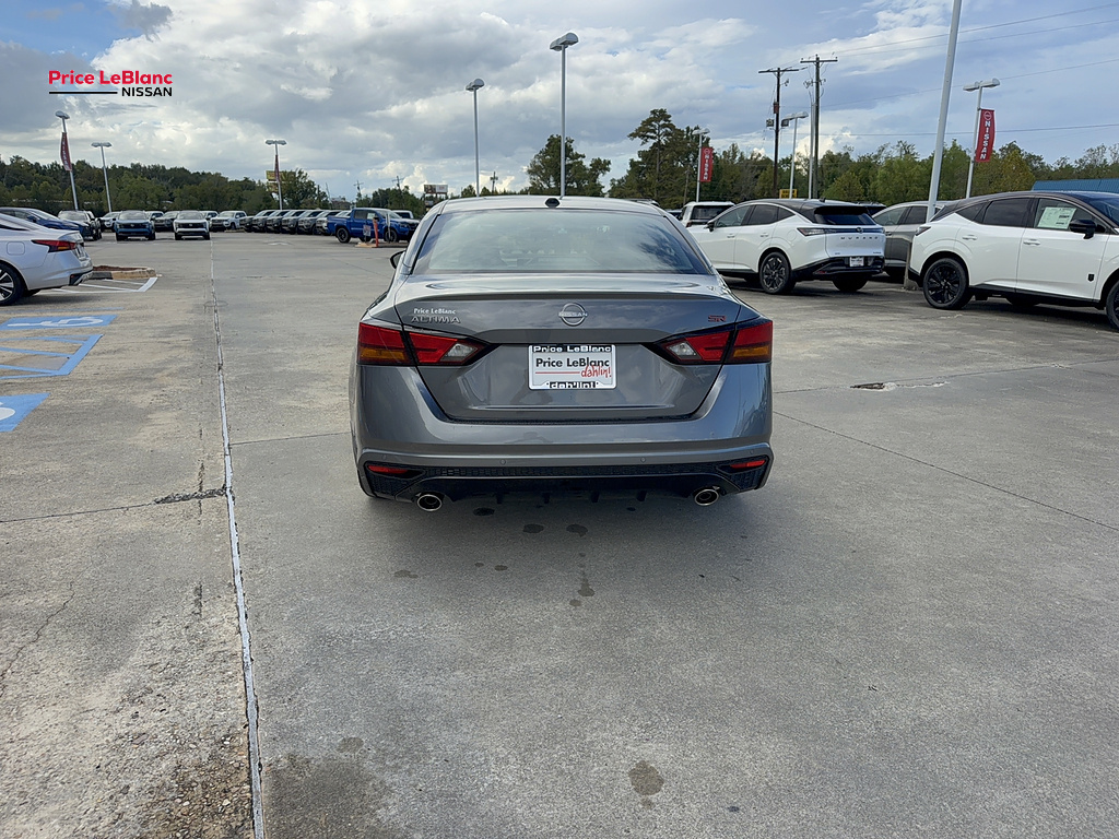 2026 Nissan Altima photo 7 of 22