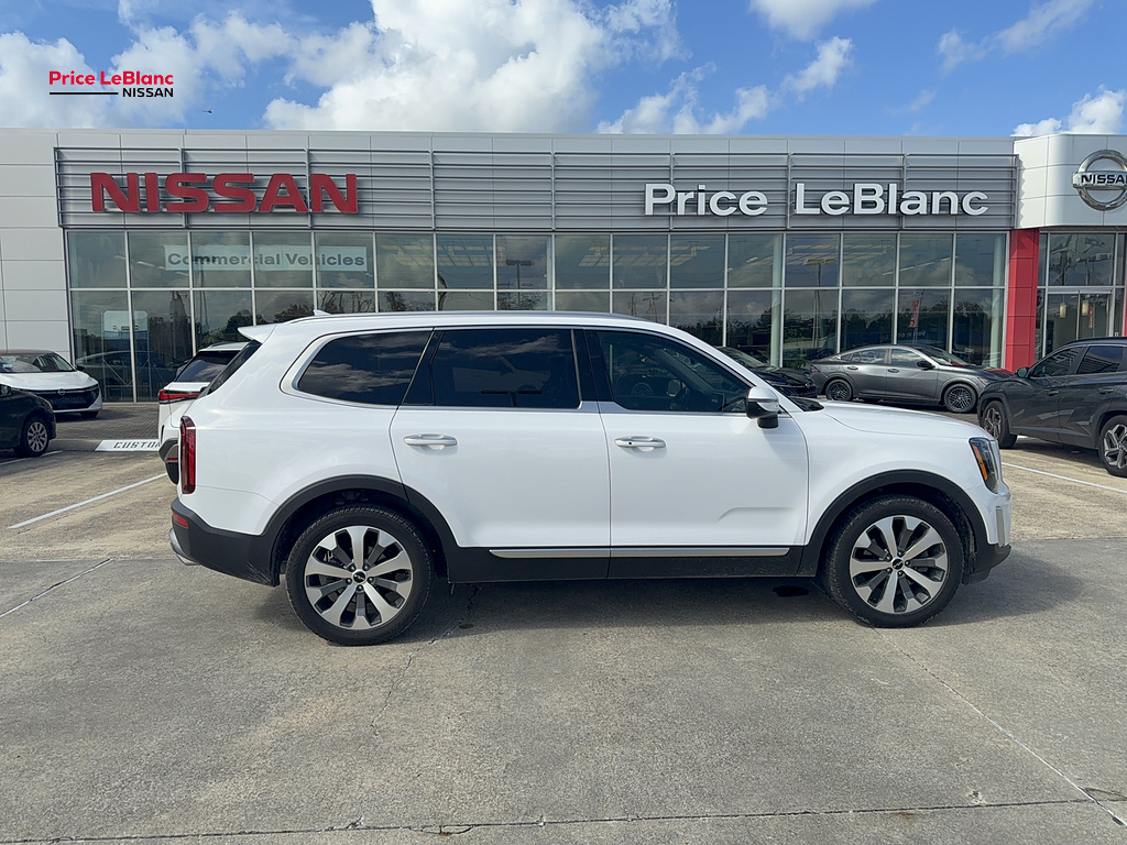 2022 Kia Telluride photo 6 of 10