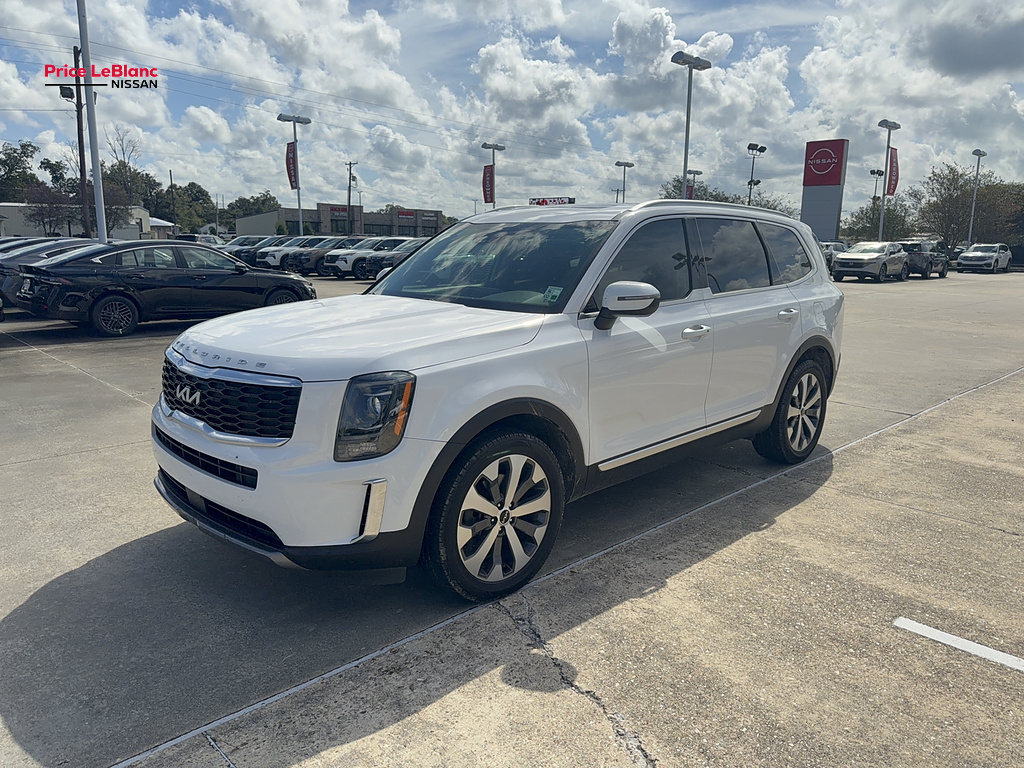2022 Kia Telluride photo 3 of 10