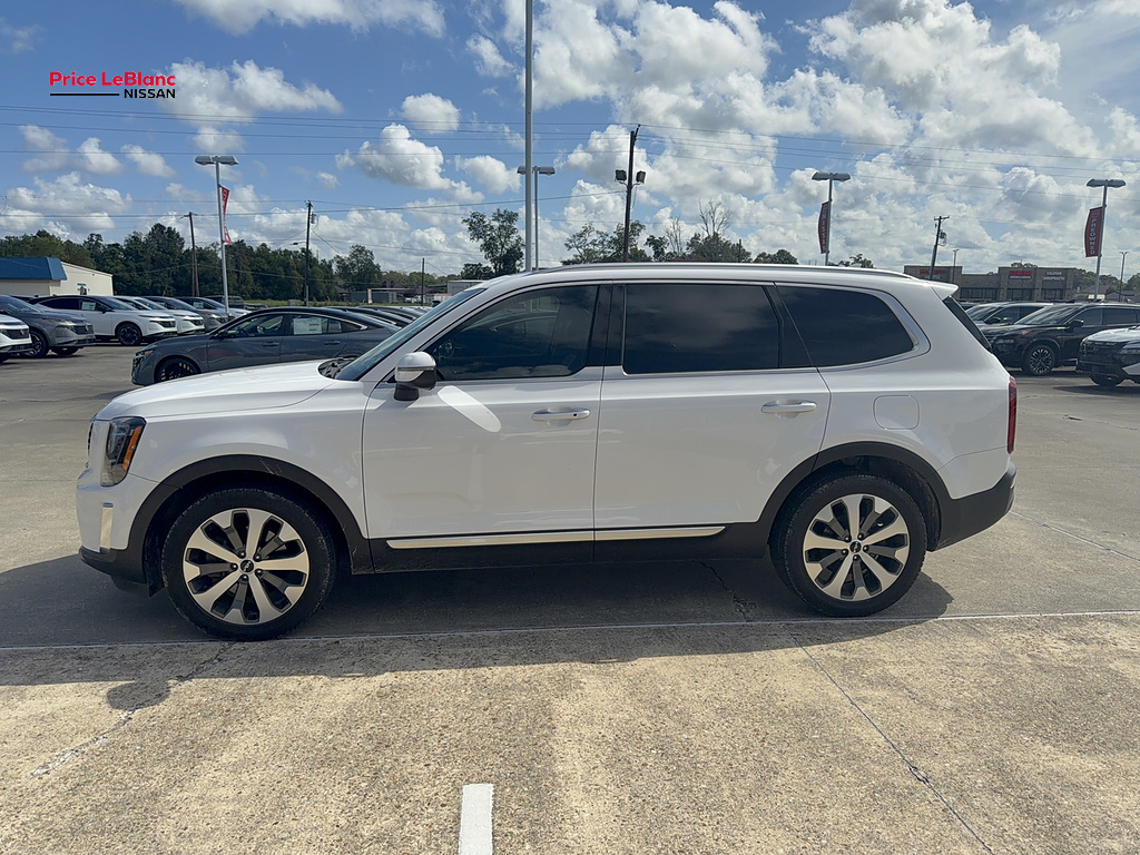 2022 Kia Telluride photo 4 of 10