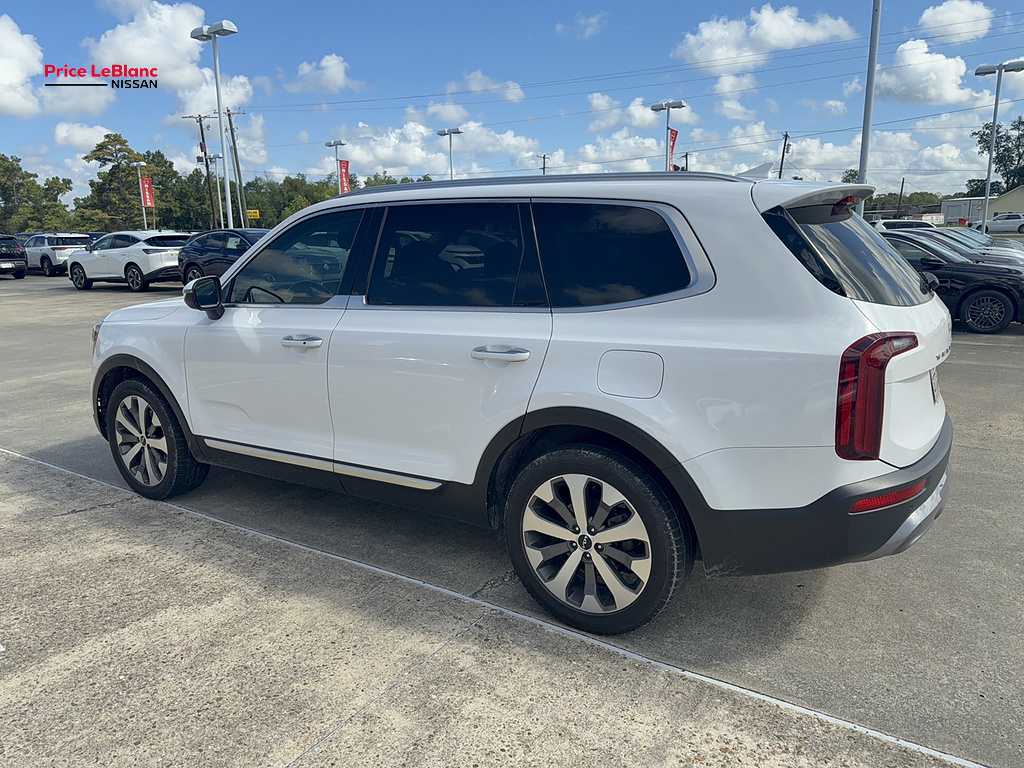 2022 Kia Telluride photo 5 of 10
