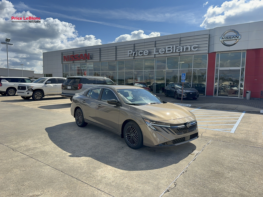 2027 Nissan Sentra photo 1 of 24