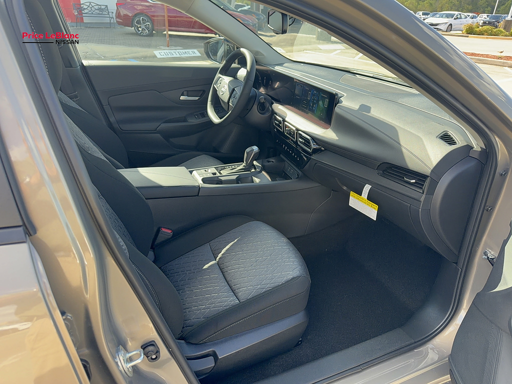 2027 Nissan Sentra photo 14 of 24
