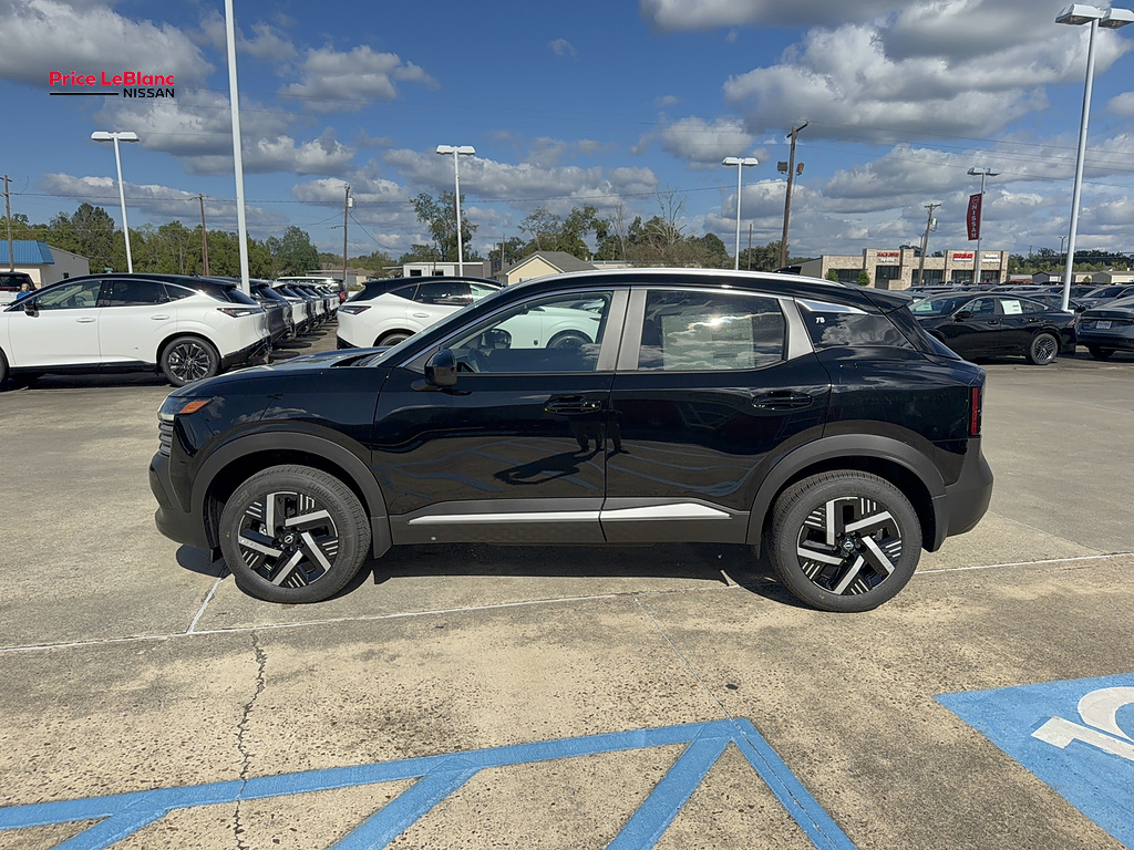 2027 Nissan Kicks photo 5 of 23