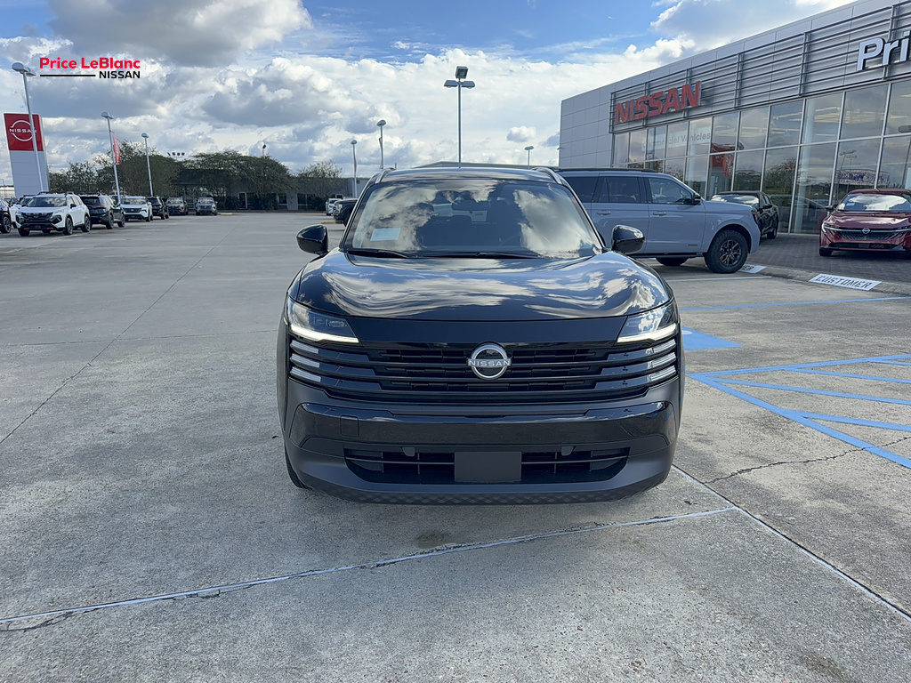 2027 Nissan Kicks photo 4 of 23