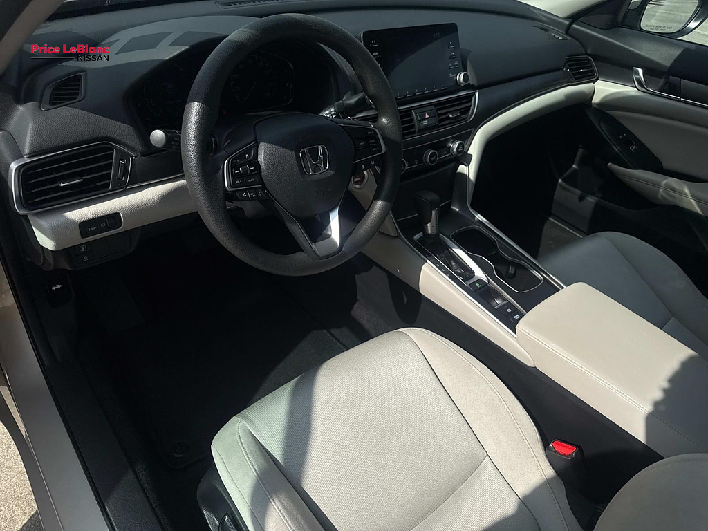 2019 Honda Accord Sedan photo 16 of 27
