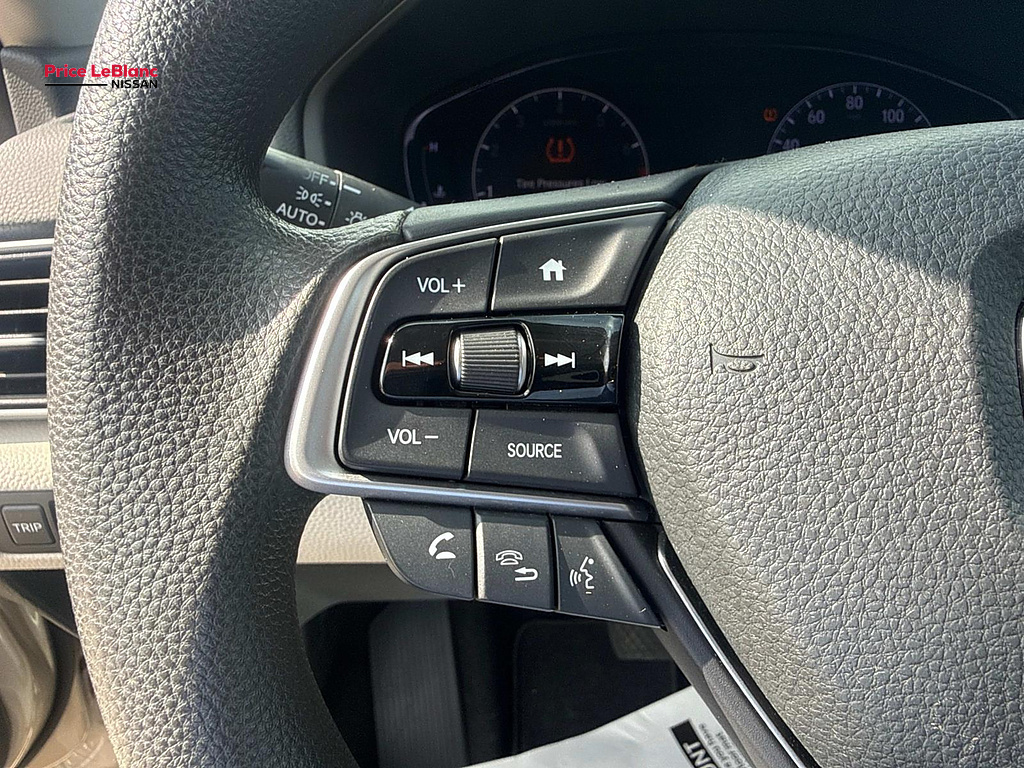 2019 Honda Accord Sedan photo 21 of 27