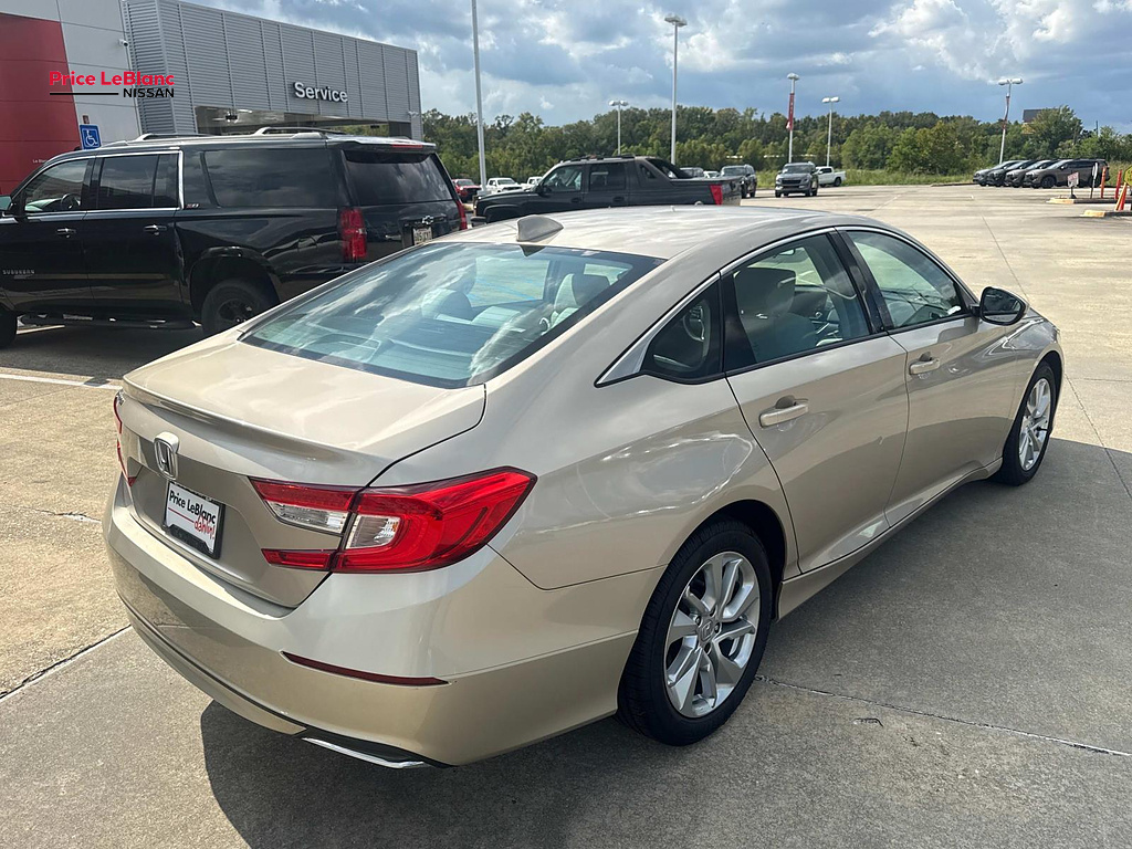 2019 Honda Accord Sedan photo 7 of 27