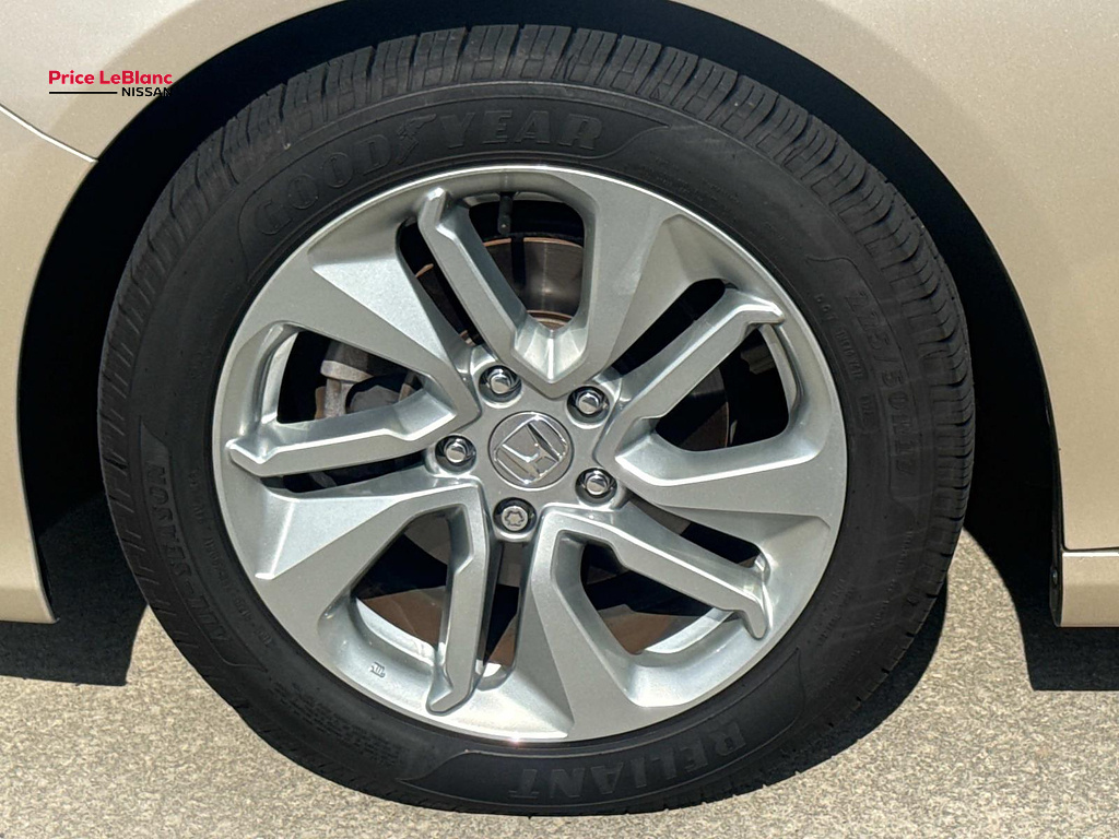 2019 Honda Accord Sedan photo 4 of 27