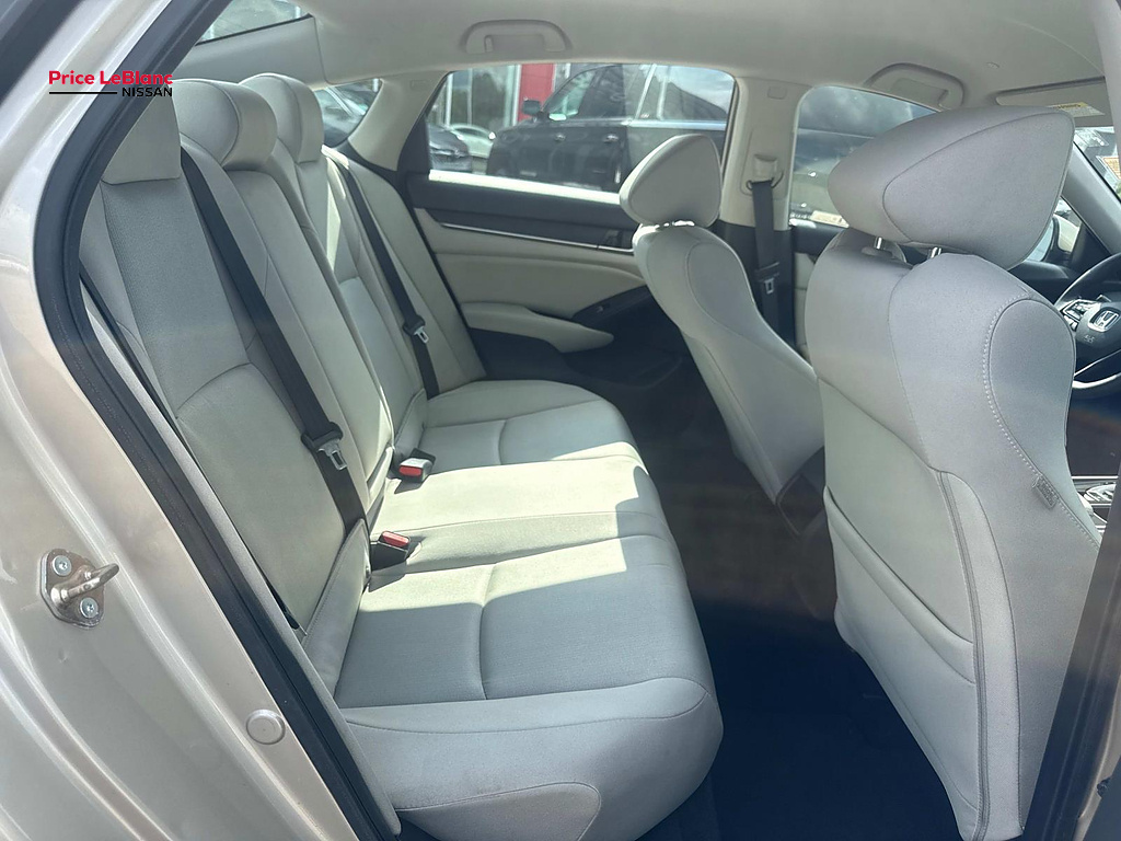 2019 Honda Accord Sedan photo 8 of 27