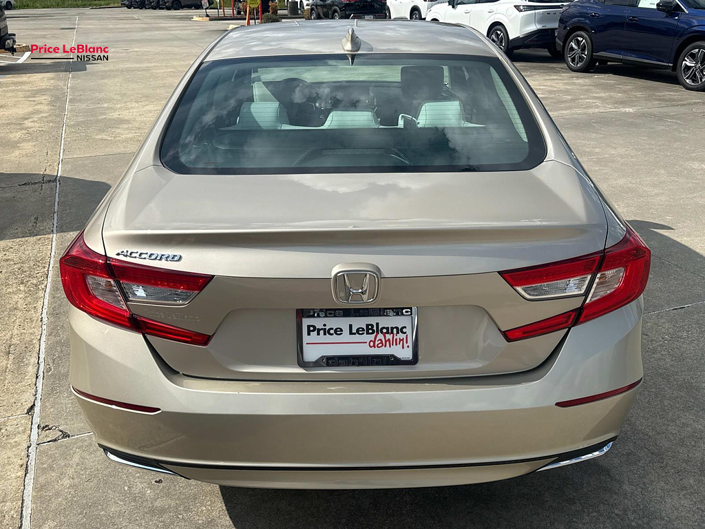 2019 Honda Accord Sedan photo 6 of 27