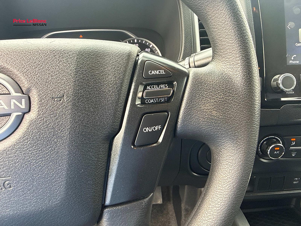 2022 Nissan Frontier SV Super Black at Price LeBlanc Nissan