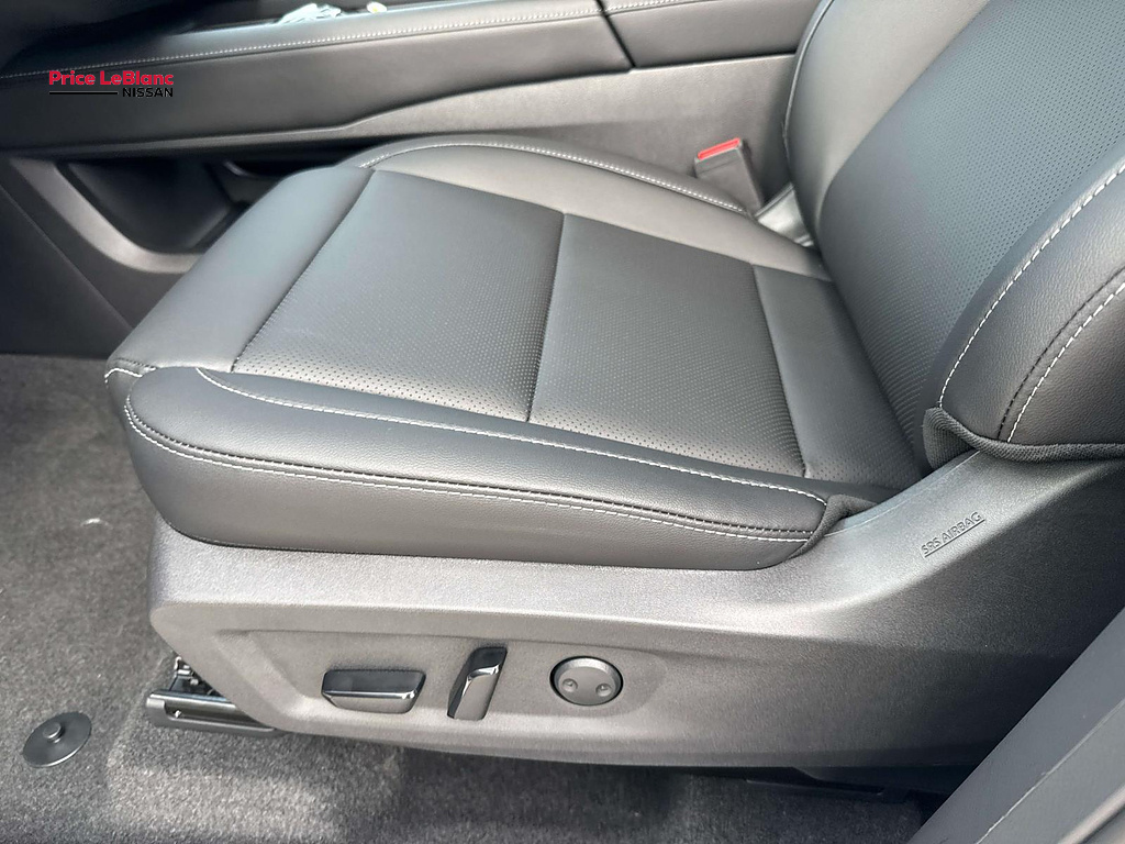 2027 Nissan Murano photo 9 of 19