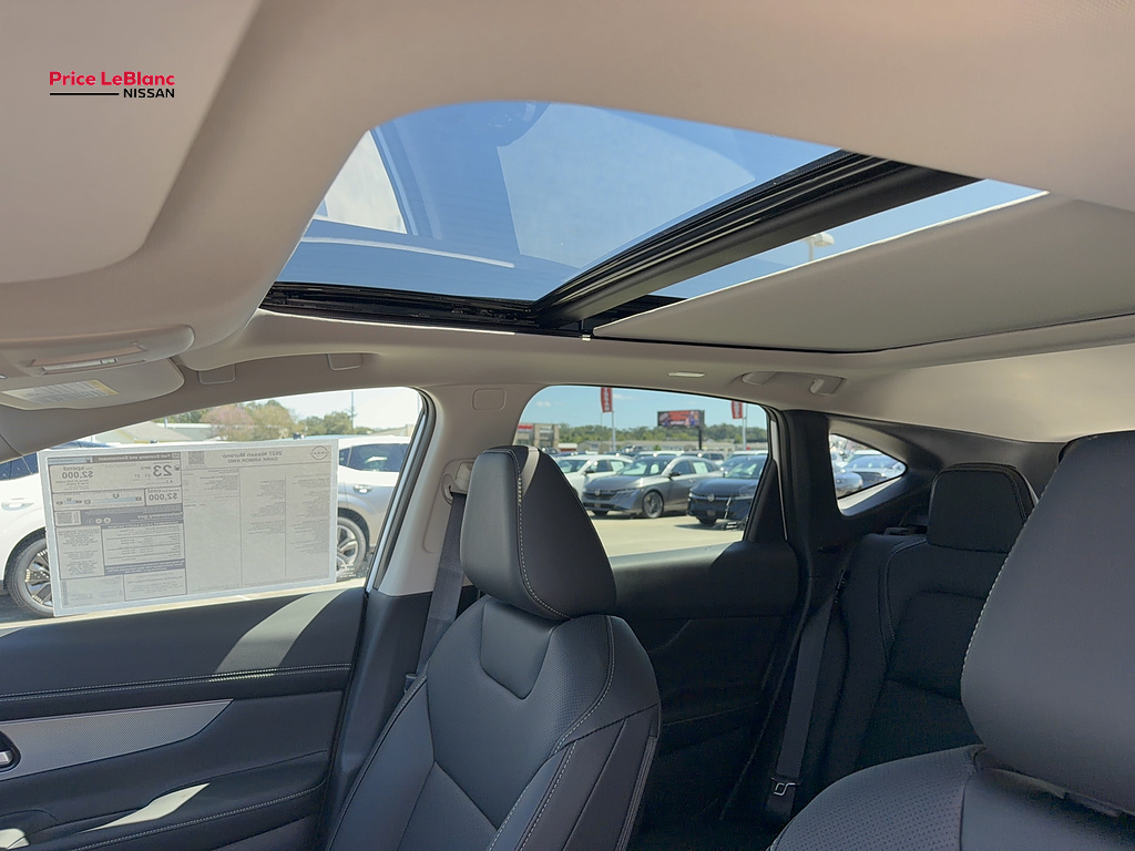 2027 Nissan Murano Dark Armor Everest White Pearl Tricoat/Super Black at Price LeBlanc Nissan