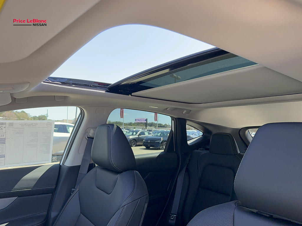 2027 Nissan Murano Dark Armor Everest White Pearl Tricoat/Super Black at Price LeBlanc Nissan