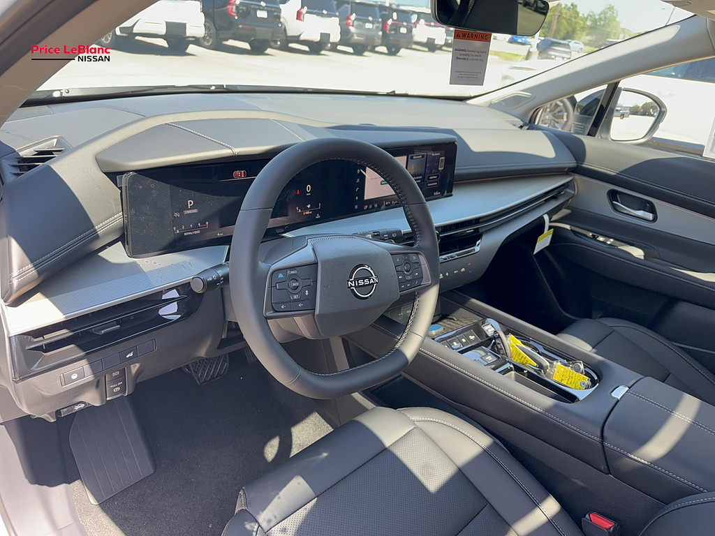 2027 Nissan Murano Dark Armor Everest White Pearl Tricoat/Super Black at Price LeBlanc Nissan