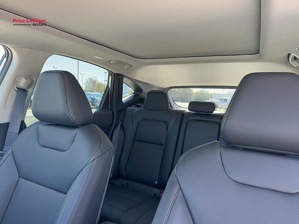 2027 Nissan Murano Dark Armor Everest White Pearl Tricoat/Super Black at Price LeBlanc Nissan
