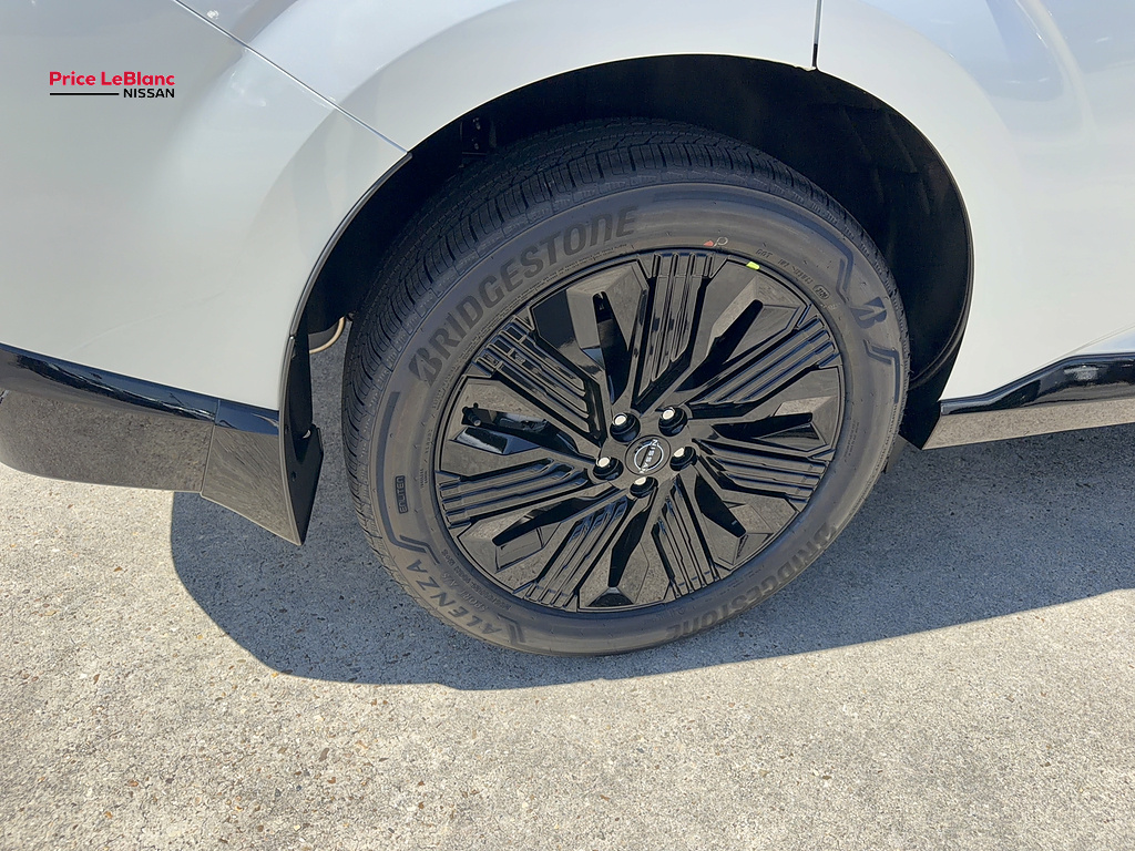 2027 Nissan Murano Dark Armor Everest White Pearl Tricoat/Super Black at Price LeBlanc Nissan