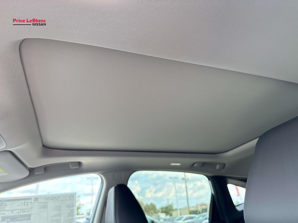 2027 Nissan Murano photo 11 of 19