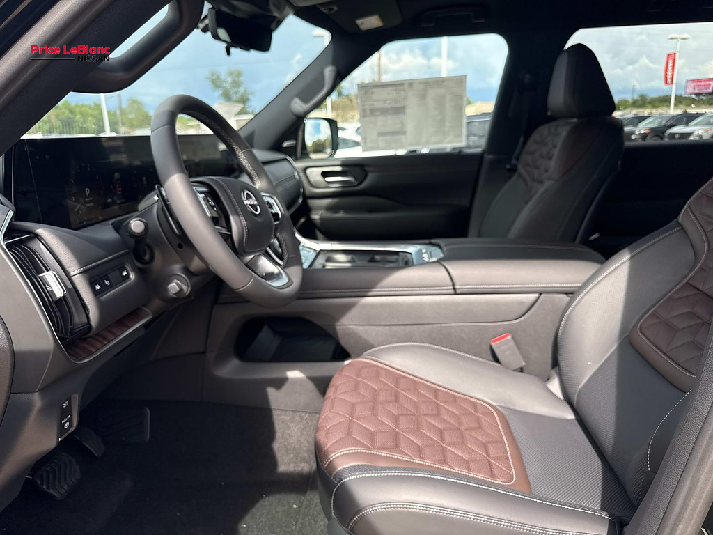 2026 Nissan Armada photo 10 of 18