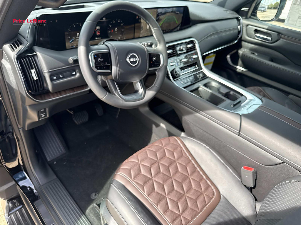 2026 Nissan Armada photo 12 of 18