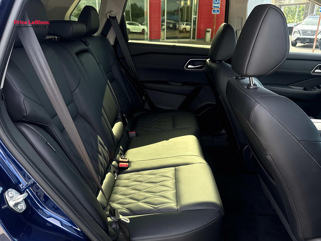 2026 Nissan Rogue Platinum - 7