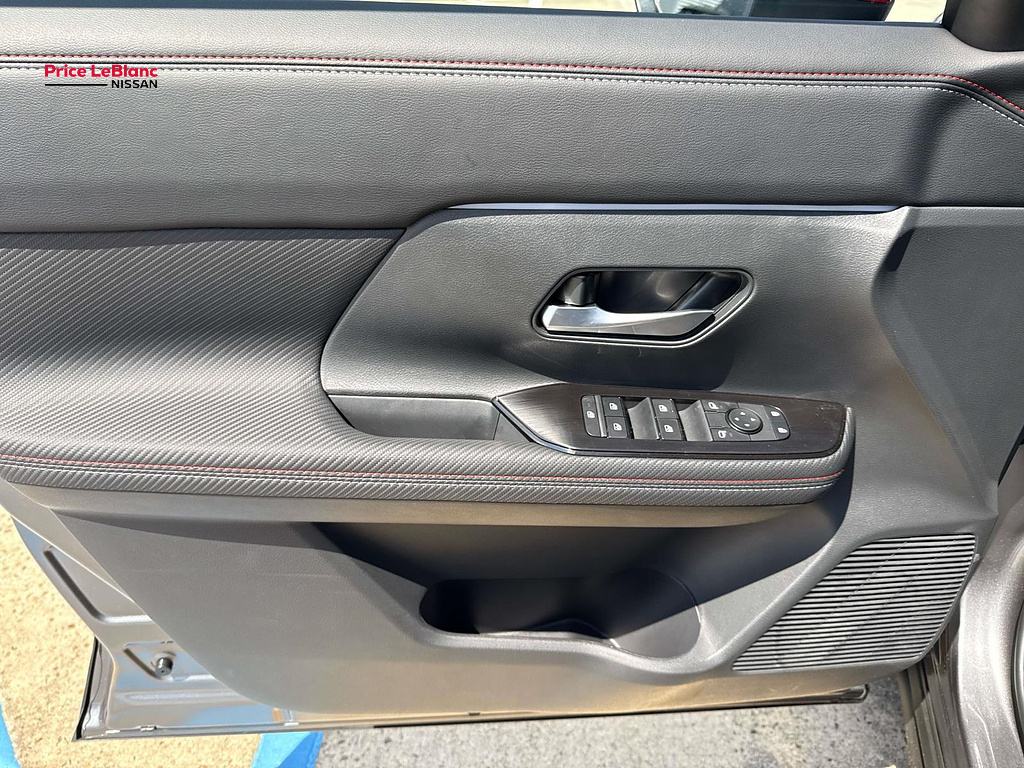 2027 Nissan Kicks photo 10 of 18