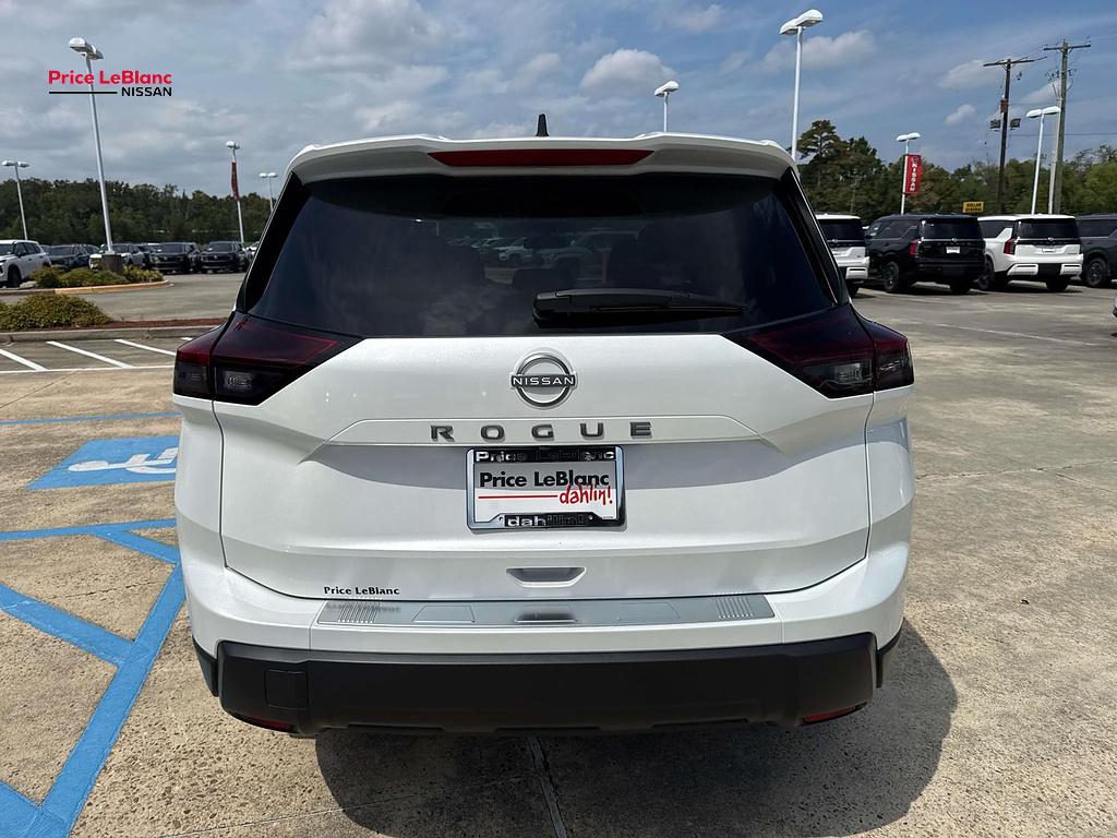 2027 Nissan ROGUE SV Everest White Pearl Tricoat at Royal Nissan