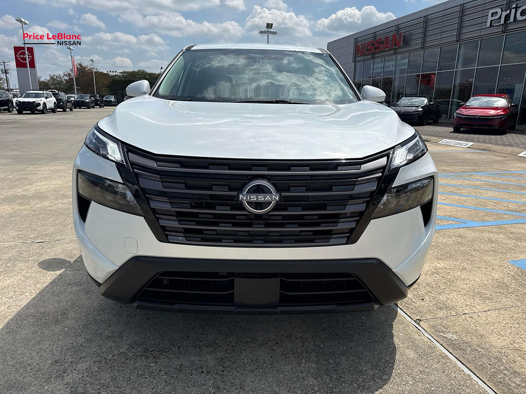 2027 Nissan ROGUE SV Everest White Pearl Tricoat at Royal Nissan