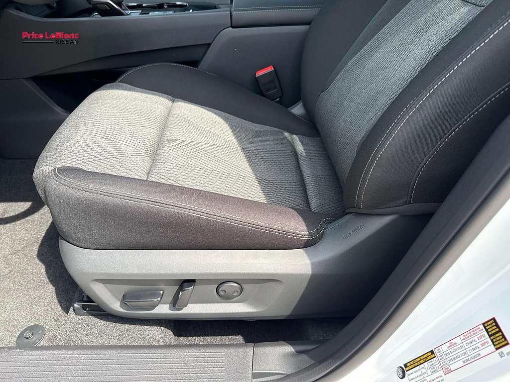 2027 Nissan ROGUE SV Everest White Pearl Tricoat at Royal Nissan