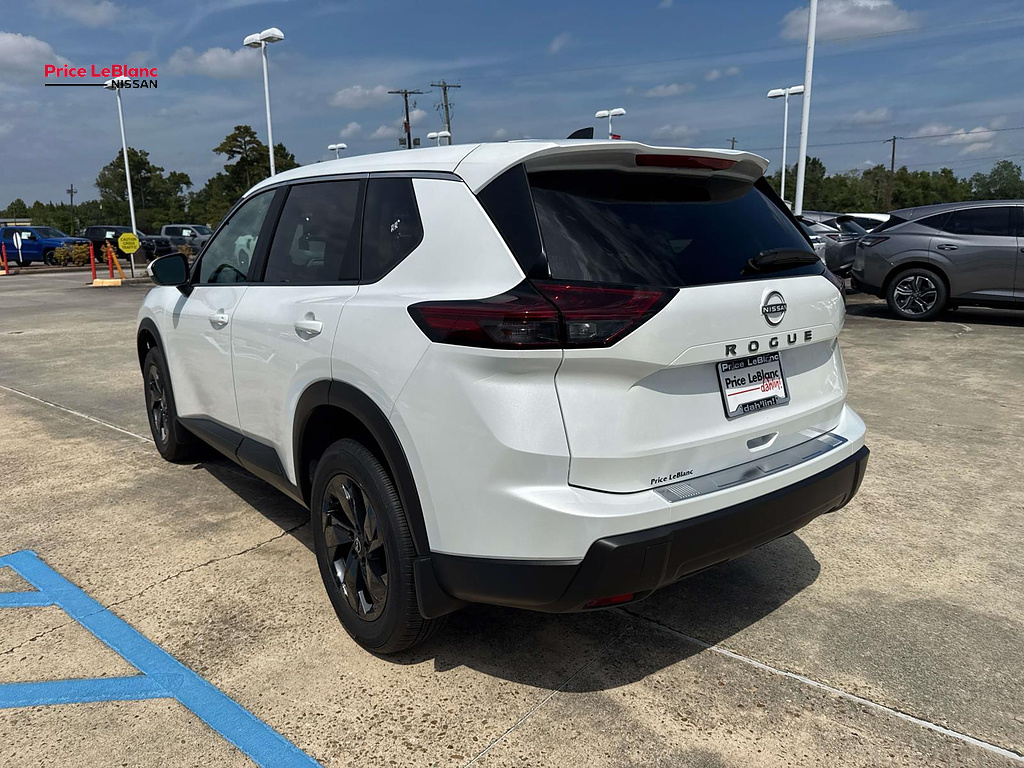 2027 Nissan ROGUE SV Everest White Pearl Tricoat at Royal Nissan