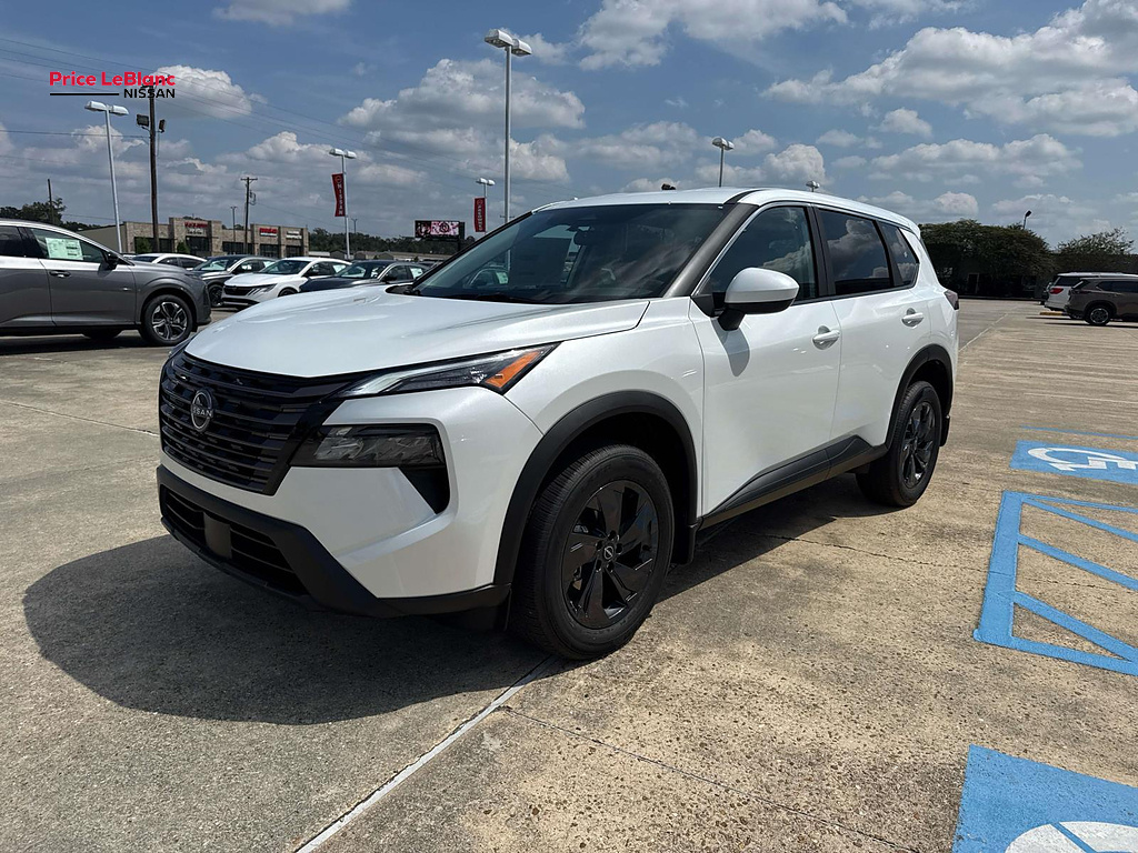 2027 Nissan ROGUE SV Everest White Pearl Tricoat at Royal Nissan
