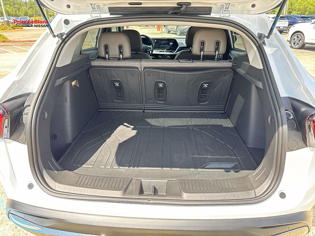 2026 Chevrolet Trax ACTIV WHITE at Team Toyota