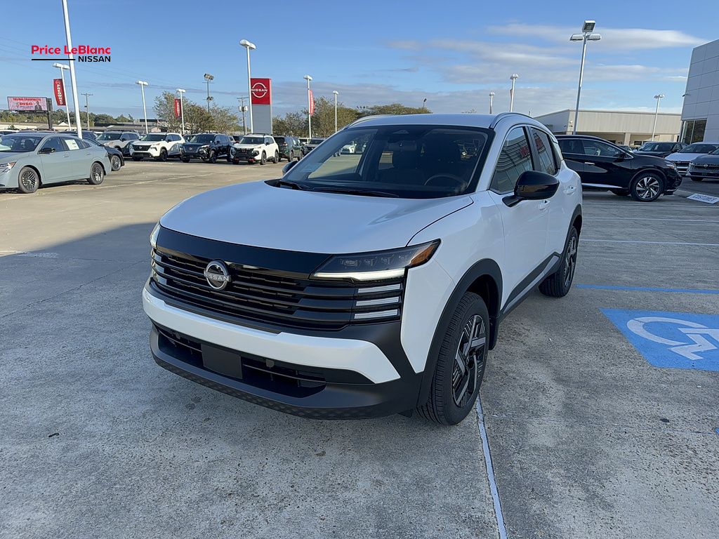 2027 Nissan Kicks photo 4 of 25