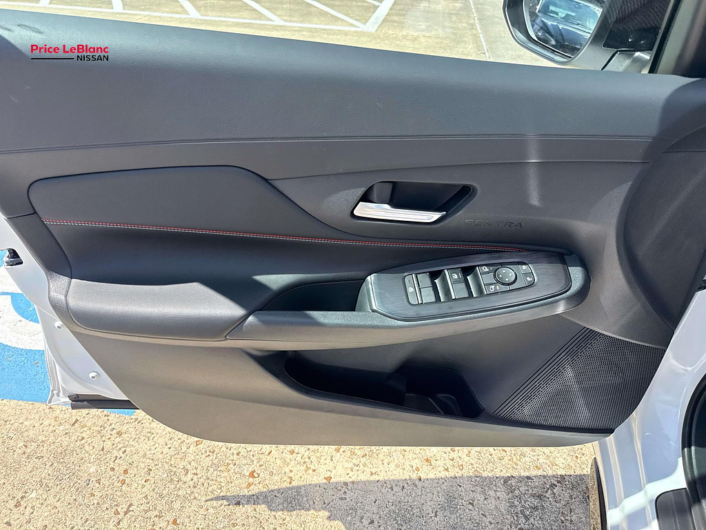 2027 Nissan Sentra photo 11 of 19