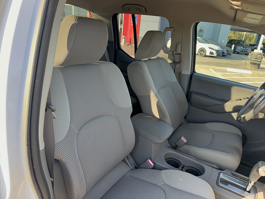 2010 Nissan Frontier photo 13 of 25