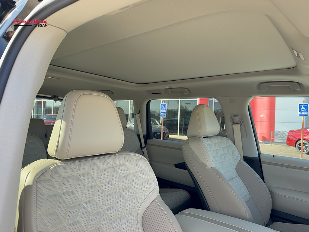 2027 Nissan Armada photo 17 of 34