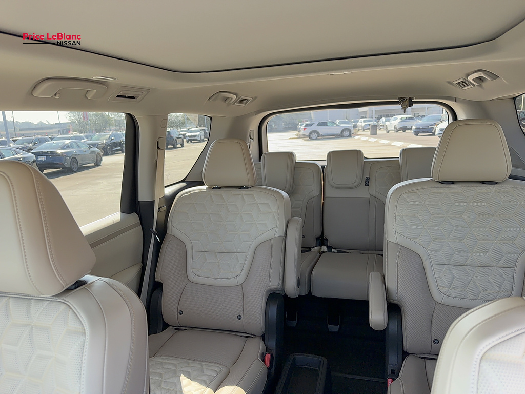 2027 Nissan Armada photo 28 of 34