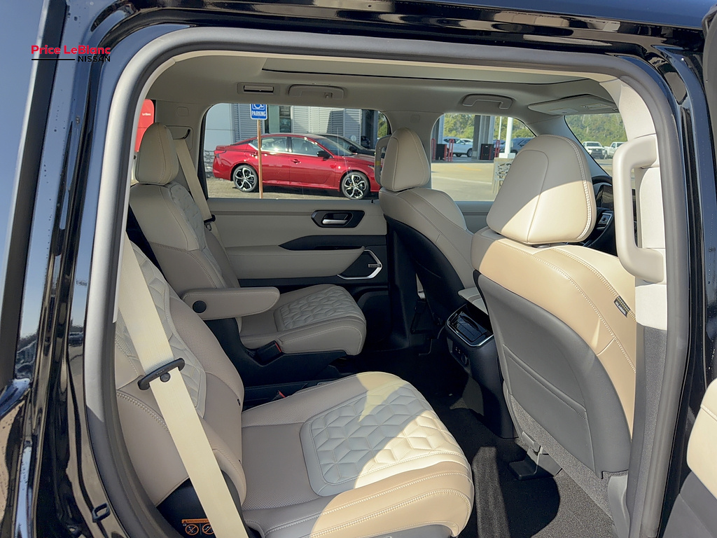 2027 Nissan Armada photo 20 of 34