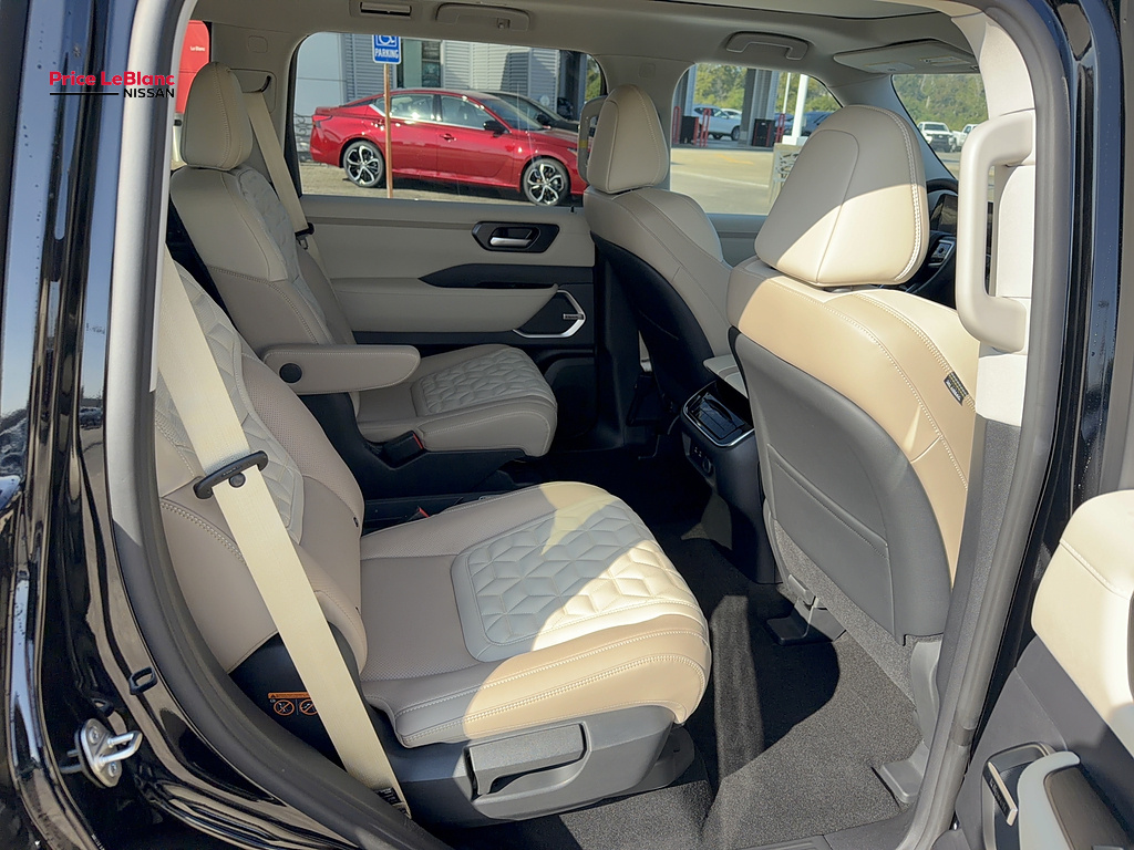 2027 Nissan Armada photo 19 of 34