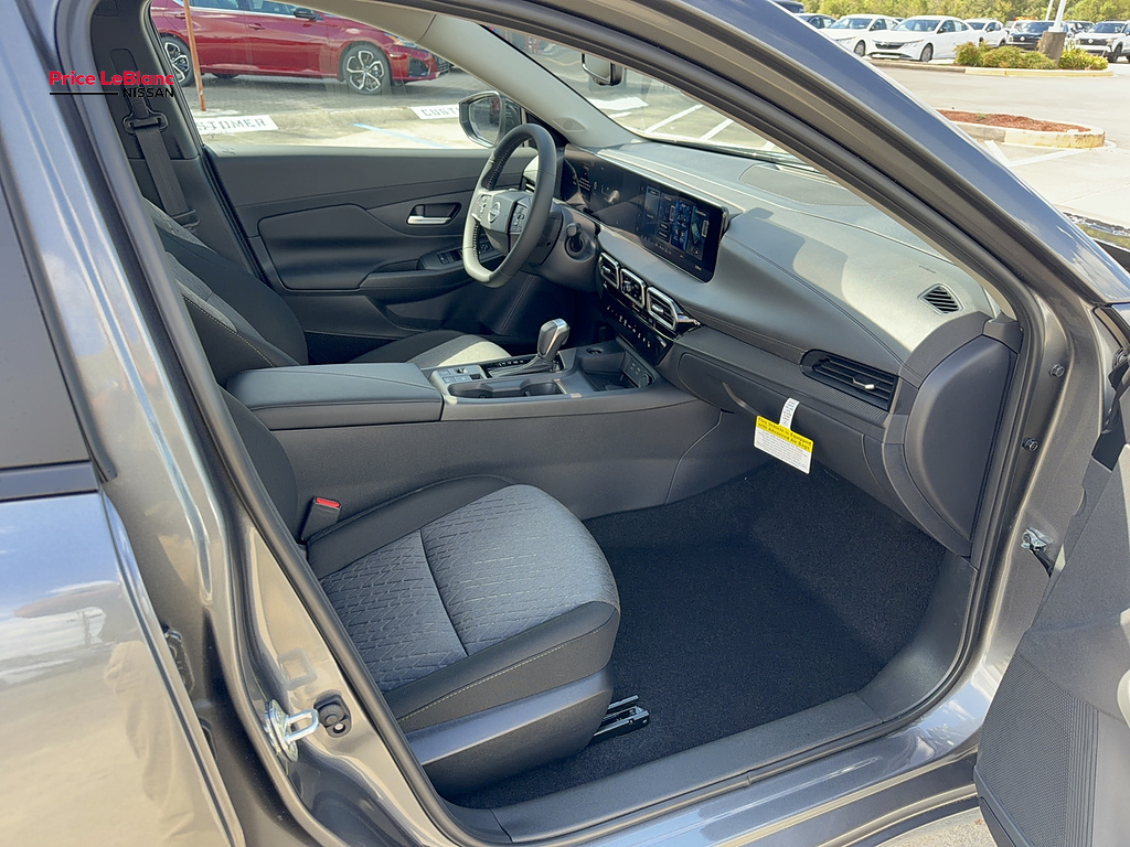 2027 Nissan Sentra photo 10 of 19
