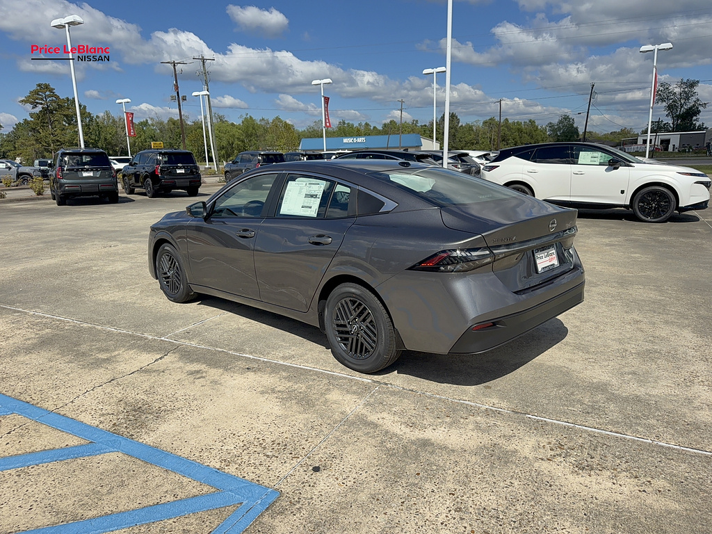 2027 Nissan Sentra photo 5 of 19