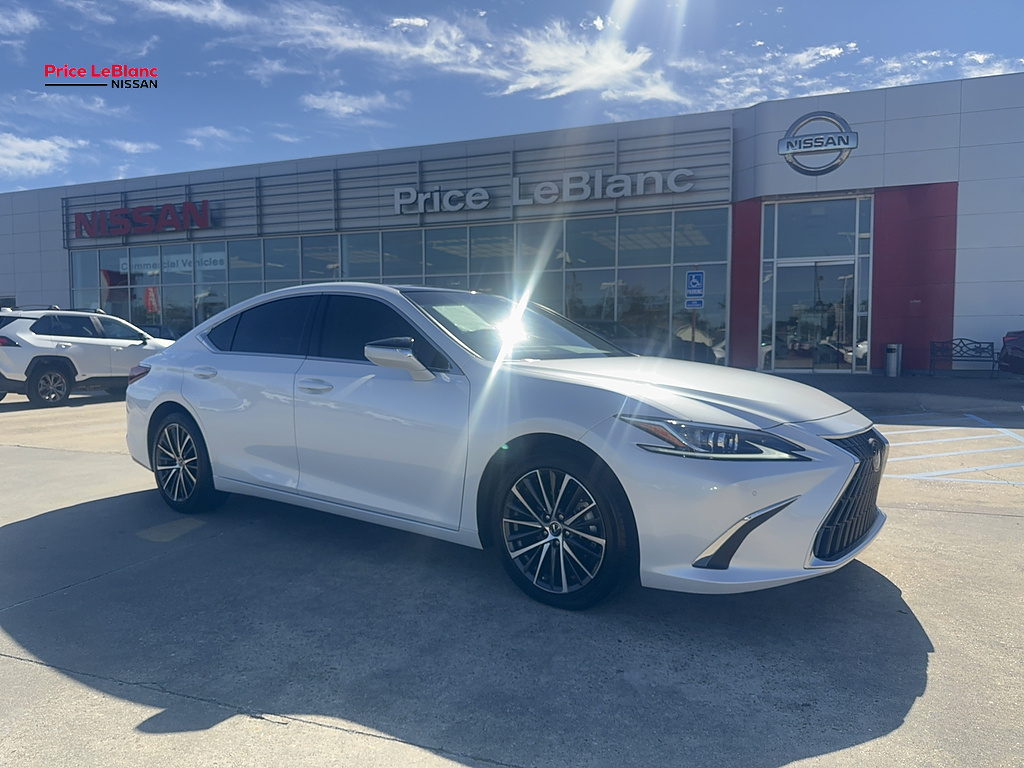 2025 Lexus ES