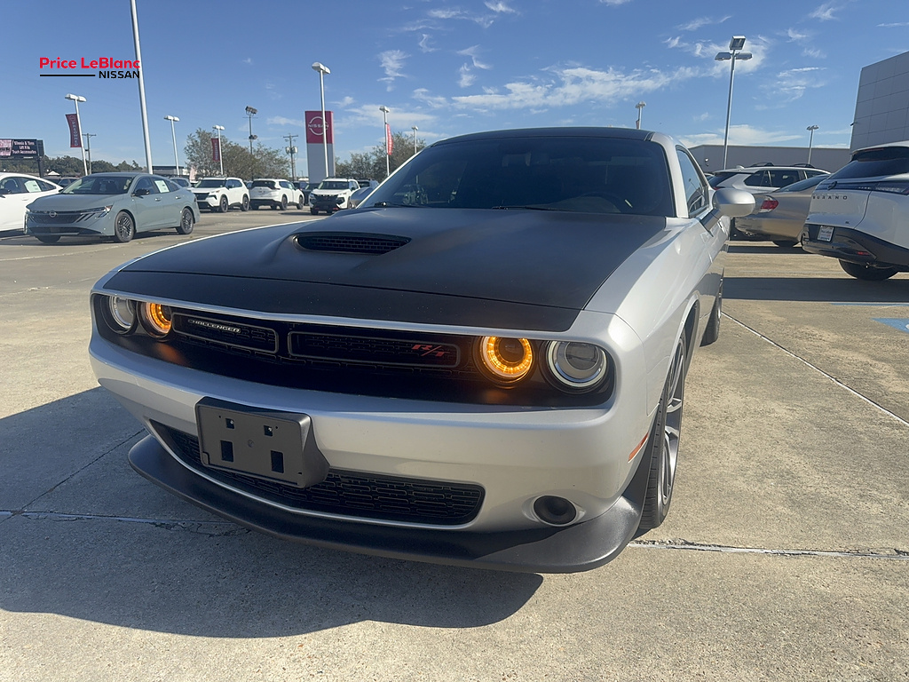 2023 Dodge Challenger photo 2 of 30