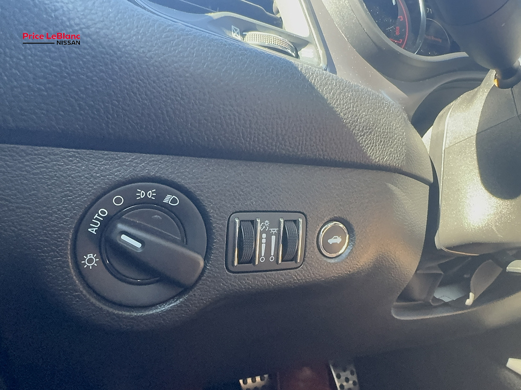 2023 Dodge Challenger photo 23 of 30