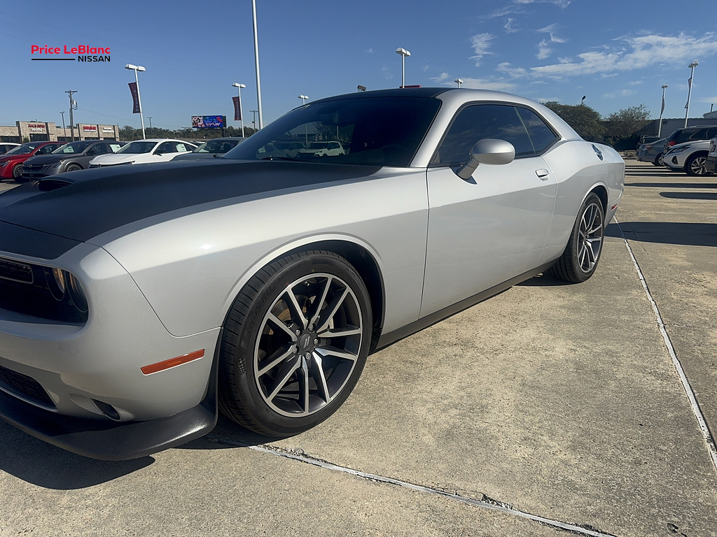 2023 Dodge Challenger photo 3 of 30
