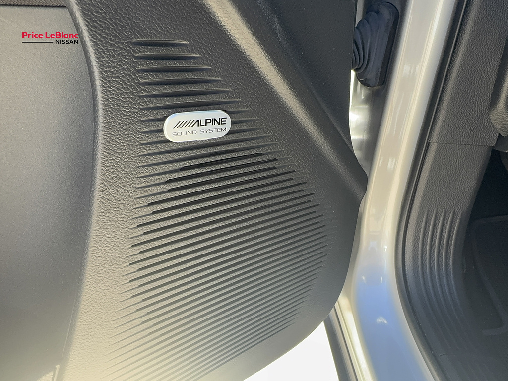 2023 Dodge Challenger photo 13 of 30