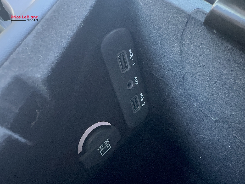 2023 Dodge Challenger photo 18 of 30